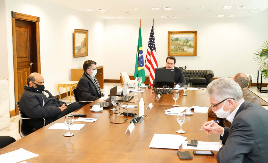 O governador Carlos Massa Ratinho Junior participou nesta terça-feira (2) de um evento online promovido pela Câmara Americana do Comércio (Amcham Curitiba) e destacou a estruturação do Estado para o enfrentamento ao novo coronavírus e o planejamento para a recuperação econômica do Estado pós-pandemia.