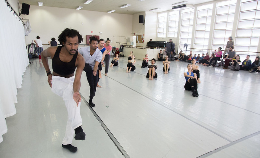 Balé Teatro Guaíra faz aulas virtuais para profissionais e estudantes de dança. Foto: Maringas Maciel/CCTG