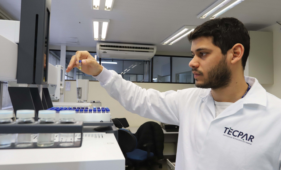 Tecpar realiza análises laboratoriais em áreas como alimentos, agroquímica e embalagens, por exemplo. Foto: Arnaldo Alves / AEN