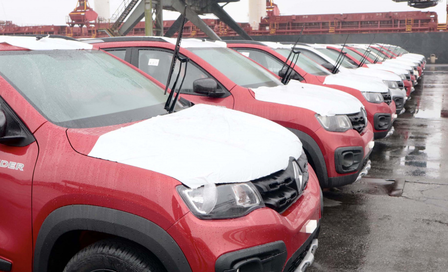 Porto de Paranaguá retoma exportação de automóveis