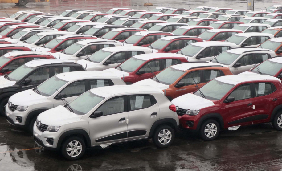 Porto de Paranaguá retoma exportação de automóveis