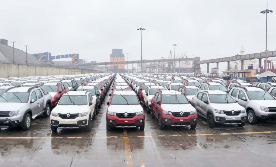 Porto de Paranaguá retoma exportação de automóveis