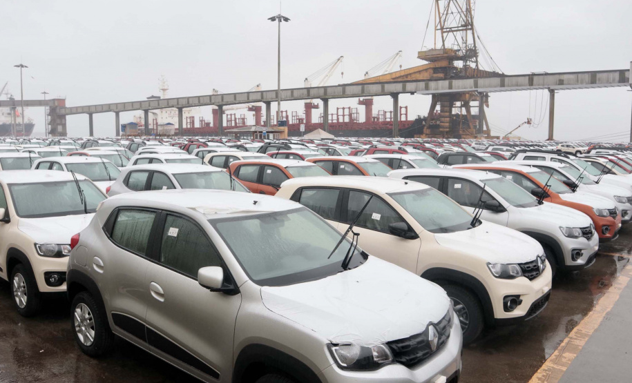 Porto de Paranaguá retoma exportação de automóveis