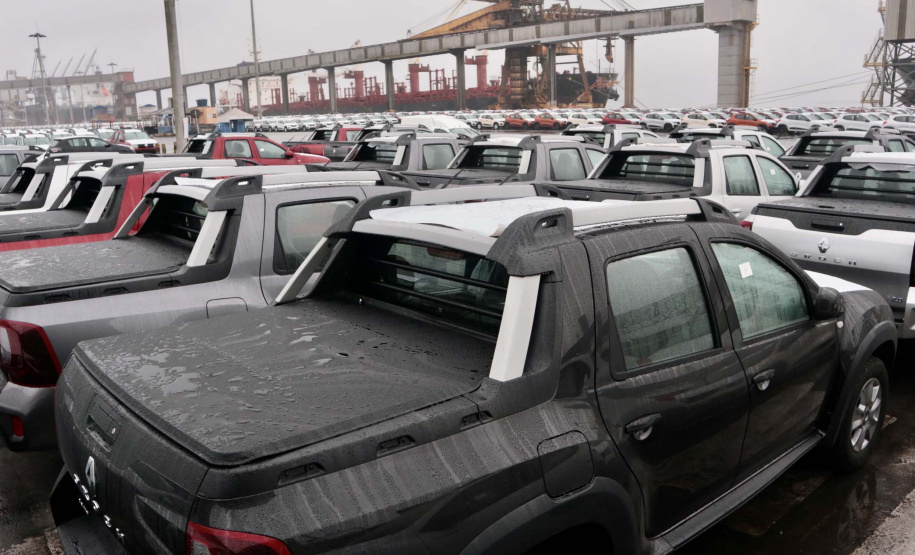 Porto de Paranaguá retoma exportação de automóveis