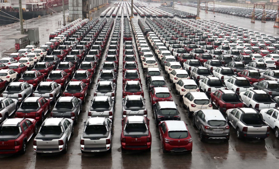 Porto de Paranaguá retoma exportação de automóveis