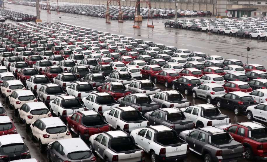 Porto de Paranaguá retoma exportação de automóveis