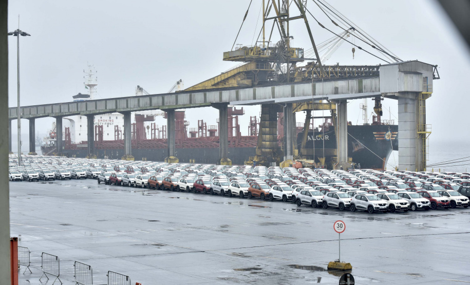 Porto de Paranaguá retoma exportação de automóveis