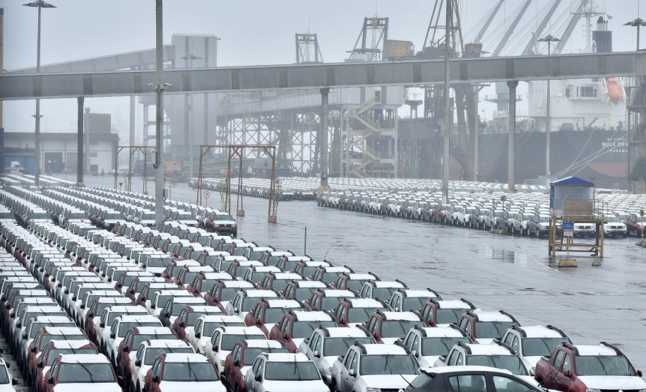 Porto de Paranaguá retoma exportação de automóveis