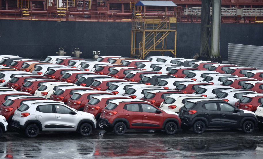 Porto de Paranaguá retoma exportação de automóveis