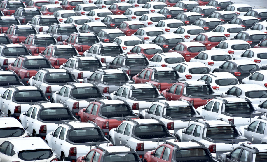 Porto de Paranaguá retoma exportação de automóveis