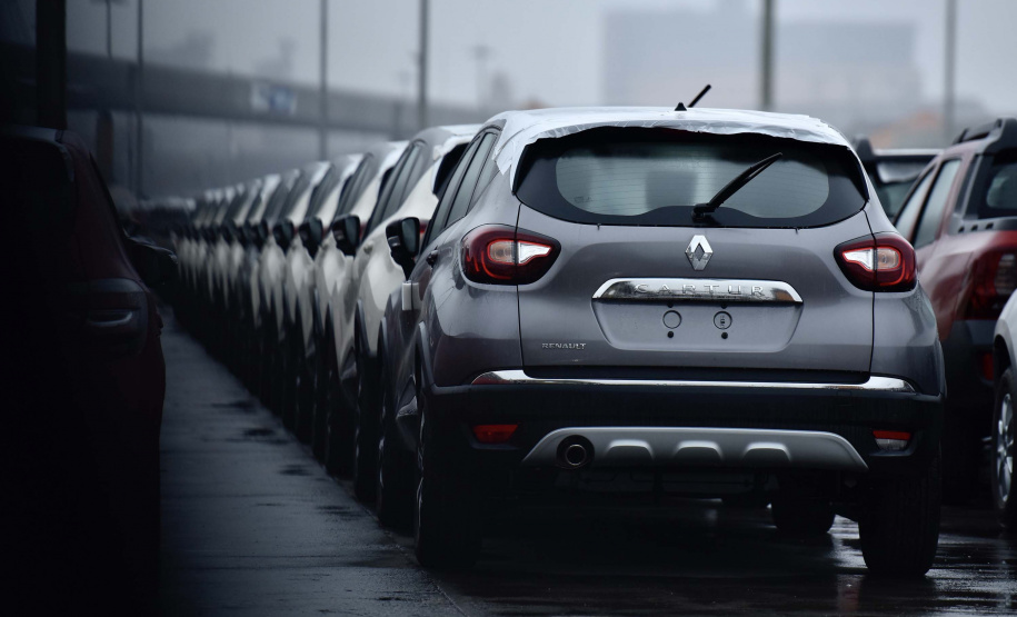 Porto de Paranaguá retoma exportação de automóveis