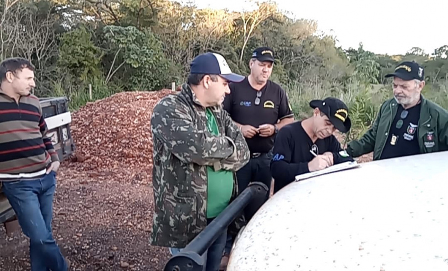 Operação fiscaliza pesca ilegal no Rio Ivaí. Foto:SEDEST