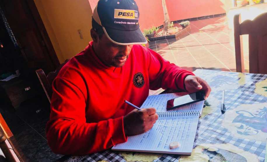 Aulas não presenciais do EJA ficam mais dinâmicas com parceria entre Seed e Descomplica
. Foto:SEED