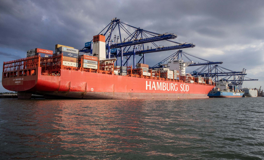 Porto de Paranaguá registra novo recorde mensal.