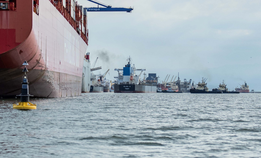 Porto de Paranaguá registra novo recorde mensal.