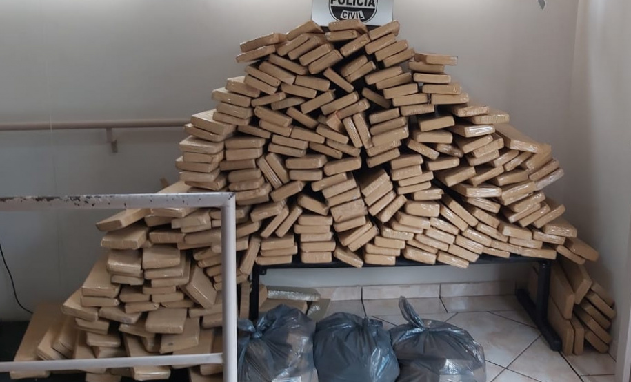 A Polícia Civil do Paraná (PCPR) apreendeu 19% mais maconha nos cinco primeiros meses de 2020 na comparação com o mesmo período do ano passado, em operações da Divisão Estadual de Narcóticos. Neste ano foram apreendidas 13 toneladas, enquanto em 2019 foram apreendidas 10,9 toneladas da droga.
Foto:SESP