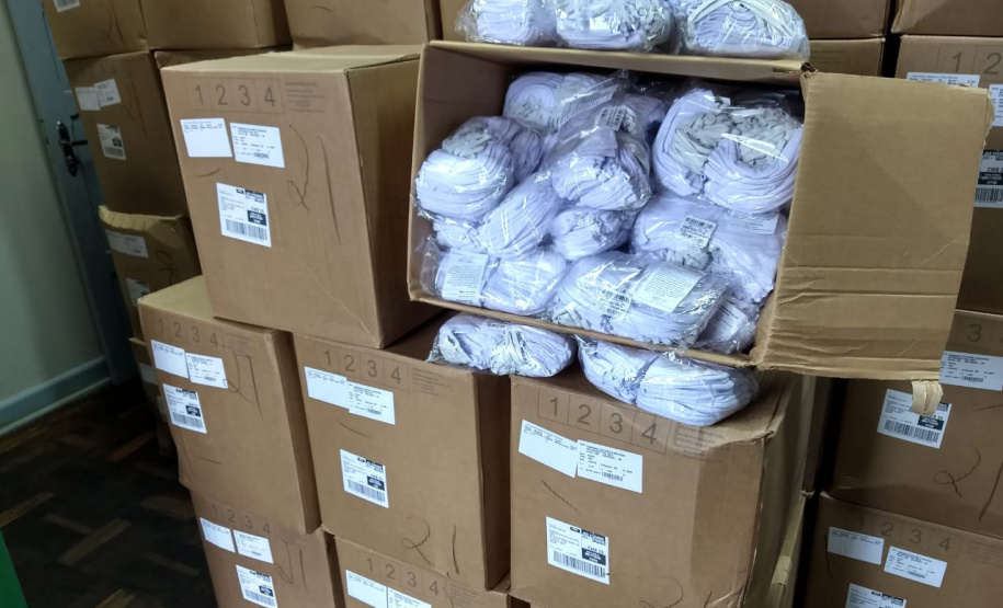 O Departamento Penitenciário do Paraná (Depen) recebeu 111,6 mil máscaras de proteção que serão destinadas à população carcerária e aos profissionais que atuam em unidades prisionais do Estado. Foto: Depen