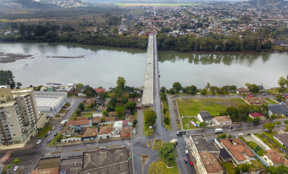 Nova ponte viabiliza importante eixo de crescimento de União da Vitória. Foto: José Fernando Ogura/AEN