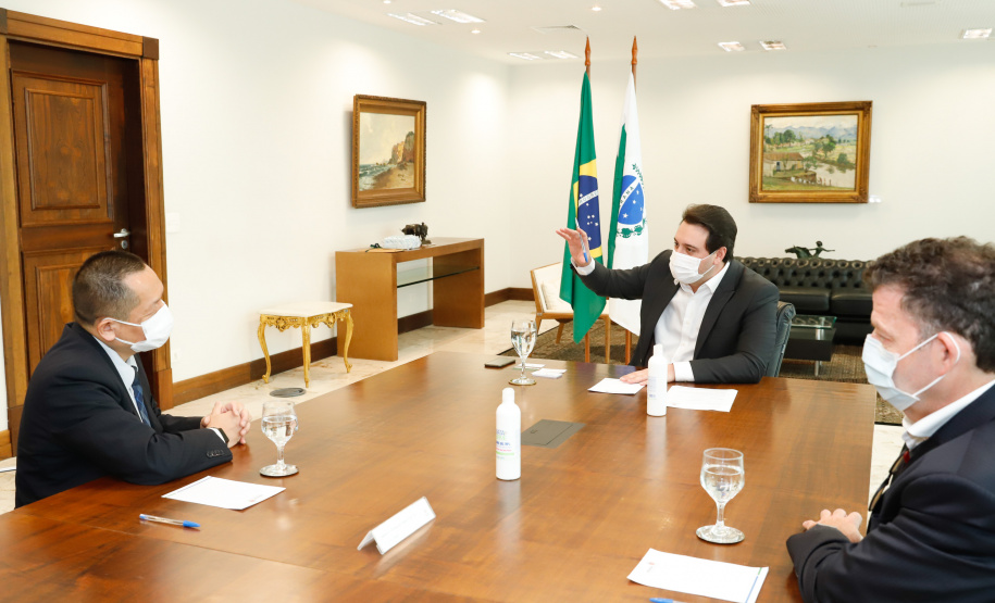 O Paraná recebeu 400 mil máscaras cirúrgicas do Escritório Econômico e Cultural de Taipei no Brasil, organização que representa os interesses de Taiwan no País