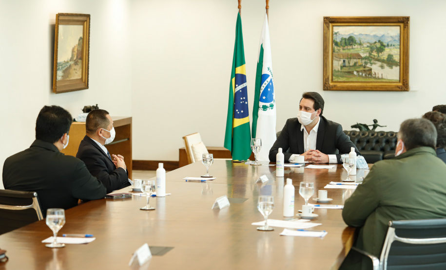 O Paraná recebeu 400 mil máscaras cirúrgicas do Escritório Econômico e Cultural de Taipei no Brasil, organização que representa os interesses de Taiwan no País