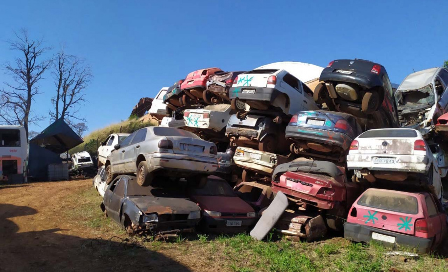 Polícia Civil remove 1,6 mil veículos de pátios em Cascavel. Foto: polícia Civil