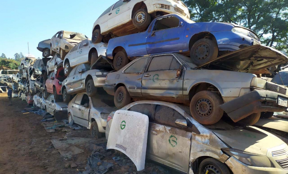 Polícia Civil remove 1,6 mil veículos de pátios em Cascavel. Foto: polícia Civil