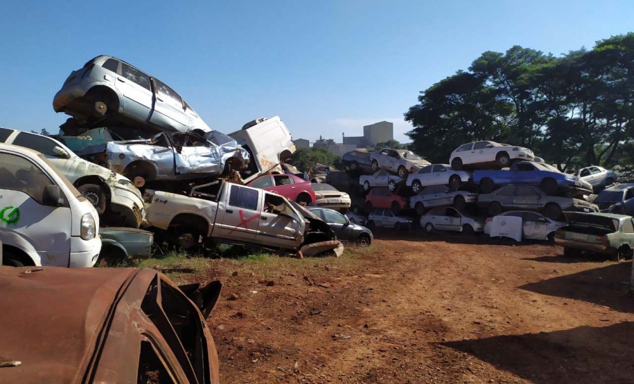Polícia Civil remove 1,6 mil veículos de pátios em Cascavel. Foto: polícia Civil