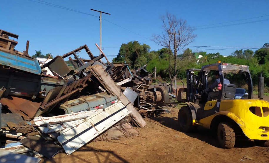 Polícia Civil remove 1,6 mil veículos de pátios em Cascavel. Foto: polícia Civil