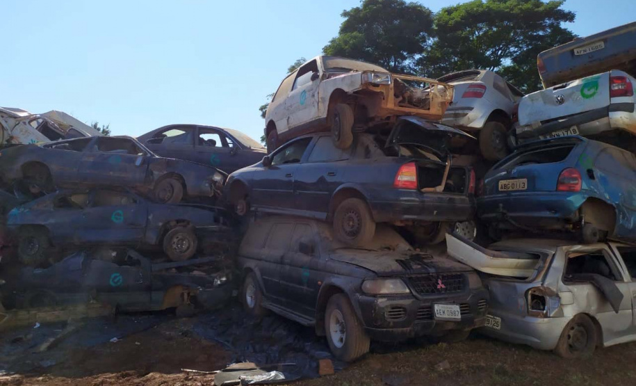 Polícia Civil remove 1,6 mil veículos de pátios em Cascavel. Foto: polícia Civil