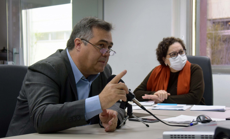 Os secretários da Saúde, Beto Preto, e da Agricultura e do Abastecimento, Norberto Ortigara, participaram nesta terça-feira (16) de uma reunião online com representantes do setor da agropecuária para tratar de ações de enfrentamento à Covid-19 relacionados aos funcionários de frigoríficos. Participaram mais de 100 pessoas ligadas a entidades agropecuárias e à saúde ocupacional. Foto:SESA