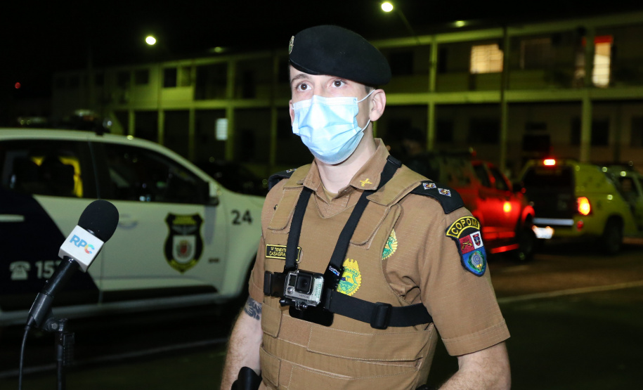 Fiscalizacao AIFU Ação Integrada de Fiscalização Urbana (AIFU) na noite desta quinta (18) fiscalizando bares e restaurantes que estão descumprindo o decreto 774/20 da Prefeitura de Curitiba, que restringiu várias atividades comerciais por causa da bandeira Laranja de alerta para contaminação de Covid-19Curitiba - 18/06/2020 - Foto: Geraldo Bubniak/AEN