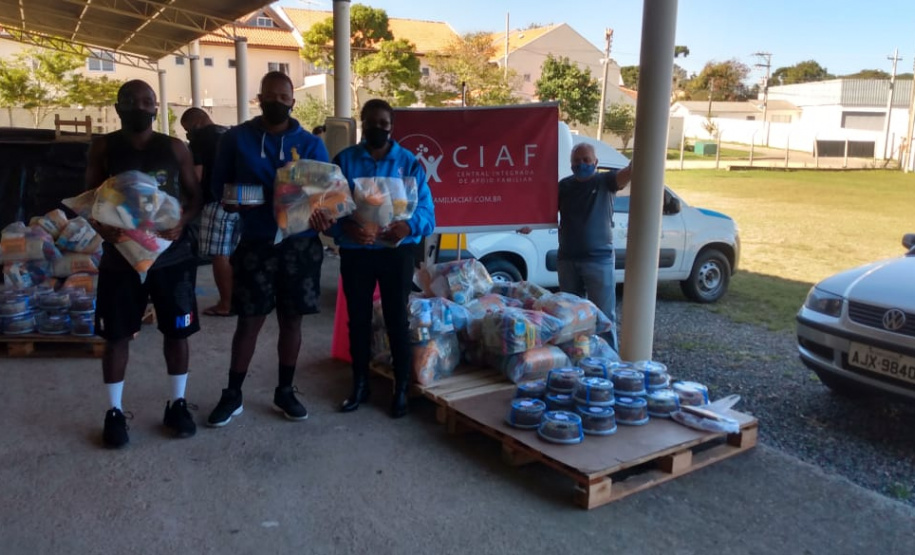 Governo distribui cestas básicas no Dia Mundial do Refugiado. Foto:SEJUF