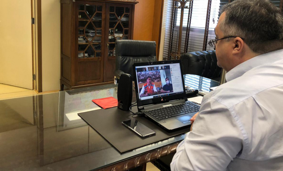 O secretário de Estado da Saúde, Beto Preto, realizou uma videoconferência com prefeitos que fazem parte da Associação dos Municípios do oeste do Paraná (AMOP) na manhã desta terça-feira (23) para discutir sobre a situação da pandemia na região. 
Foto:SESA