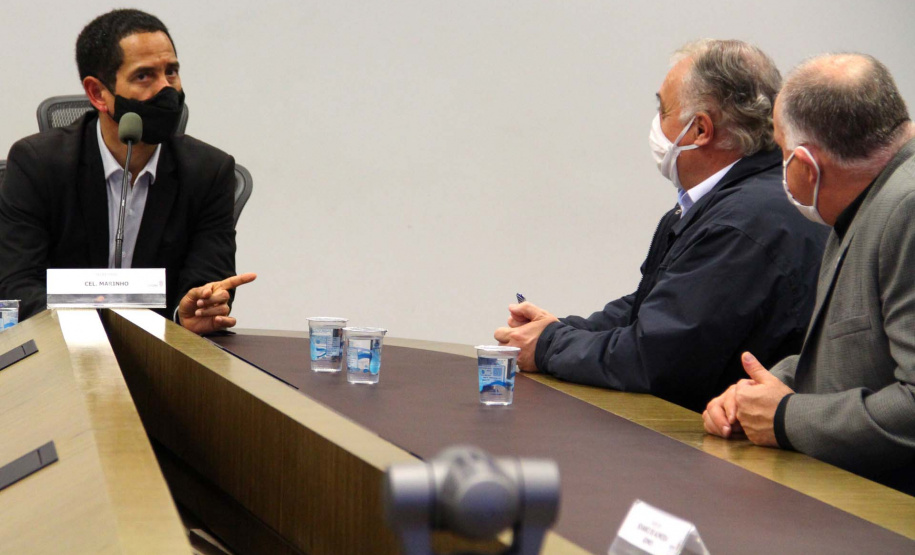 A Secretaria de Estado da Segurança Pública e a Prefeitura de Campo Largo, município da Região Metropolitana de Curitiba, vão compartilhar informações gerais e de segurança, conforme resolução conjunta assinada nesta terça-feira (23). A medida vai permitir maior agilidade nas investigações por parte da Segurança e autonomia para que o município acesse informações de interesse com mais facilidade.Foto:SESP