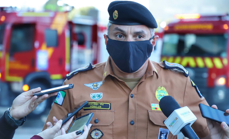 O Governo do Estado reforçou a estrutura do Corpo de Bombeiros do Paraná com a aquisição de 34 novos veículos e seis aparelhos desencarceradores. 
A entrega dos equipamentos foi feita nesta quarta-feira (24) pelo governador Carlos Massa Ratinho Junior em cerimônia simbólica no Palácio Iguaçu.