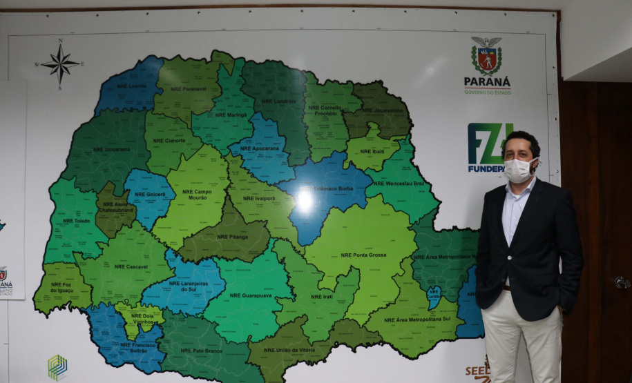 Alessandro Oliveira assumiu a presidência do Instituto Paranaense de Desenvolvimento Educacional (Fundepar). O novo diretor-presidente reforçou o compromisso de oferecer condições adequadas de infraestrutura para as mais de 2,1 mil escolas estaduais e, assim, contribuir com a qualidade de ensino paranaense. Foto:Fundepar