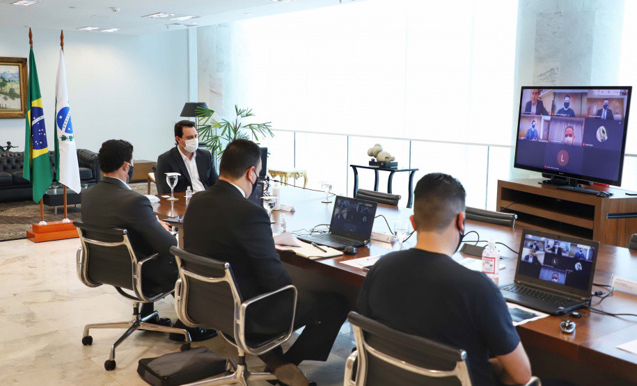 O Governo do Estado consolida os últimos detalhes para avançar no desenvolvimento do Projeto Harpia, ferramenta tecnológica que vai aumentar o controle sobre o dinheiro público, combater a corrupção e transformar o Paraná no Estado mais transparente do País. O modelo foi apresentado nesta quarta-feira (24) pela Controladoria-Geral do Estado (CGE) ao governador Carlos Massa Ratinho Junior.