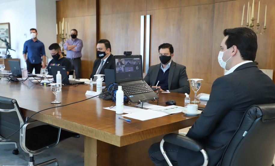 O Governo do Estado consolida os últimos detalhes para avançar no desenvolvimento do Projeto Harpia, ferramenta tecnológica que vai aumentar o controle sobre o dinheiro público, combater a corrupção e transformar o Paraná no Estado mais transparente do País. O modelo foi apresentado nesta quarta-feira (24) pela Controladoria-Geral do Estado (CGE) ao governador Carlos Massa Ratinho Junior.