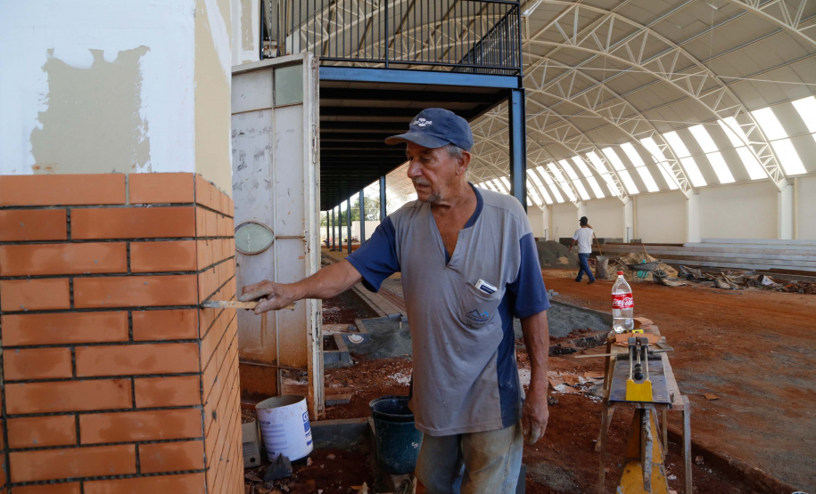 Praça remodelada, feira gastronômica em local coberto, rua revitalizada com mais segurança para motoristas e pedestres e uma escola nova voltada para o ensino médio