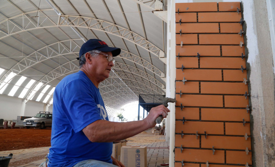 Praça remodelada, feira gastronômica em local coberto, rua revitalizada com mais segurança para motoristas e pedestres e uma escola nova voltada para o ensino médio
