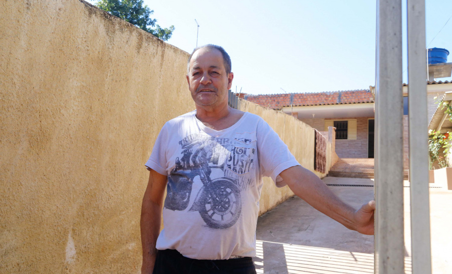 José Carlos Francisco, aposentado, mora há 12 anos em uma rua menos movimentada que corta a Pavão. Para ele, o local ganhou muito com a parceria entre o Estado e o município. “A rua ficou mais limpa, com esgoto bem feito. E melhorou a segurança também. Desde a reforma não teve mais acidente aqui”, conta.