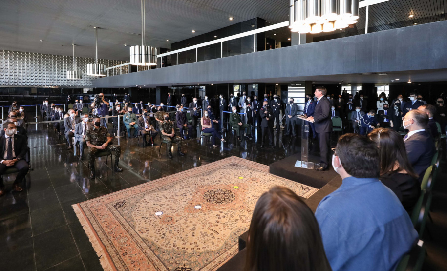 25/06/2020 Cerimônia de descerramento dos quadros da Galeria de Heróis do Programa VIGIA (Brasília - DF, 25/06/2020) Cerimônia de descerramento dos quadros da Galeria de Heróis do Programa VIGIA.Foto: Marcos Corrêa/PR