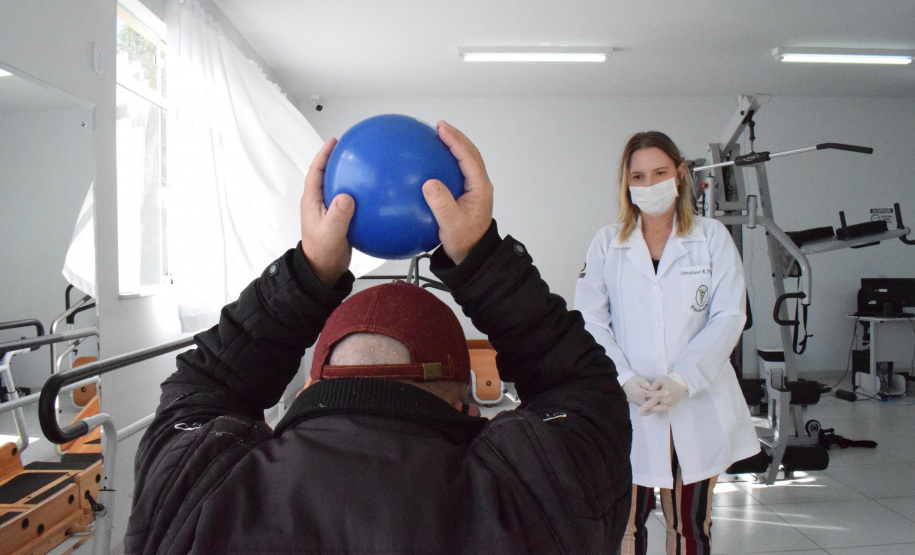 Unicentro faz reabilitação pulmonar em pacientes da Covid. Foto:SETI