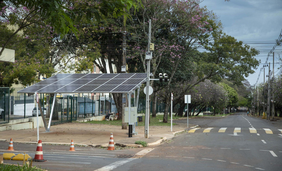 Com a entrada em funcionamento da usina de minigeração fotovoltaica de energia, a UEM (Universidade Estadual de Maringá) dá mais um passo no caminho para sustentabilidade e eficiência energética. Foto:UEM