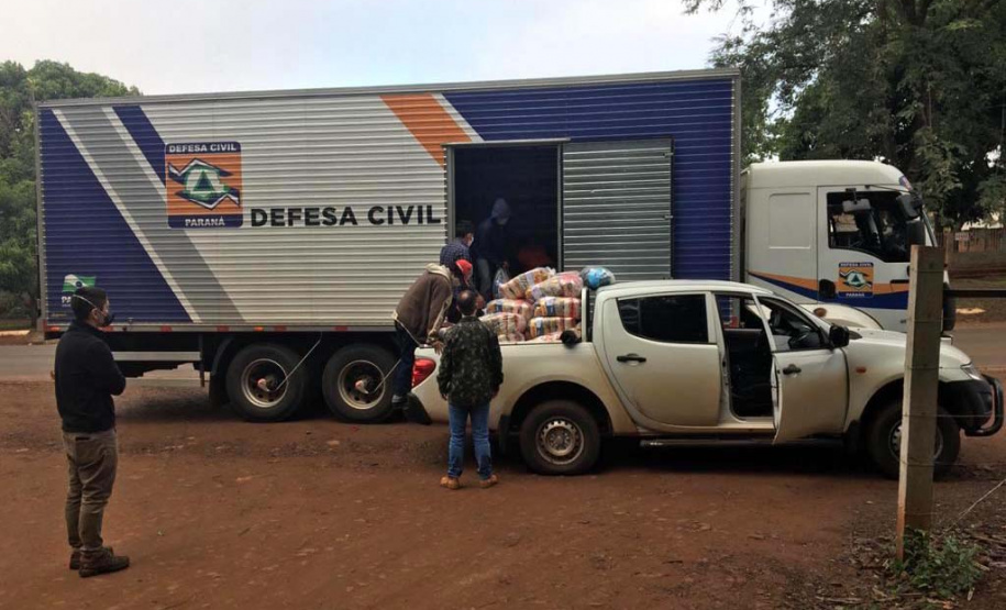 Defesa Civil Estadual apoia FUNAI na entrega de cestas básicas em aldeias indígenas no Paraná. Foto:Defesa Civil