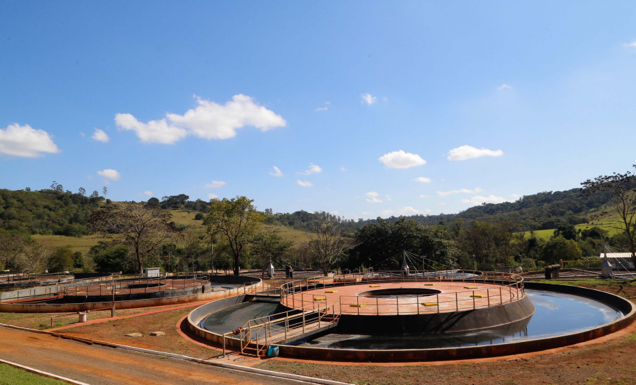 A a obra complementa outra importante ação da Sanepar na cidade, a Estação de Tratamento de Esgoto Sul, cuja capacidade de vazão média saltará de 491 litros por segundo para 545 litros por segundo. O investimento nos dois complexos é de R$ 60 milhões.Foto Gilson Abreu