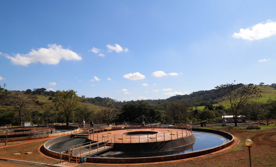 A a obra complementa outra importante ação da Sanepar na cidade, a Estação de Tratamento de Esgoto Sul, cuja capacidade de vazão média saltará de 491 litros por segundo para 545 litros por segundo. O investimento nos dois complexos é de R$ 60 milhões.Foto Gilson Abreu