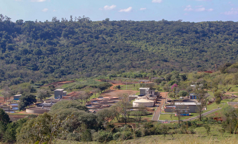 A a obra complementa outra importante ação da Sanepar na cidade, a Estação de Tratamento de Esgoto Sul, cuja capacidade de vazão média saltará de 491 litros por segundo para 545 litros por segundo. O investimento nos dois complexos é de R$ 60 milhões.Foto Gilson Abreu