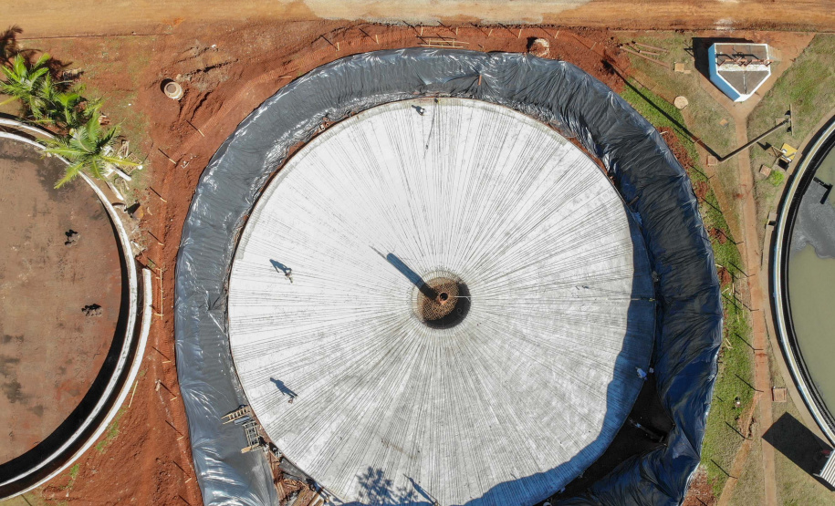 A a obra complementa outra importante ação da Sanepar na cidade, a Estação de Tratamento de Esgoto Sul, cuja capacidade de vazão média saltará de 491 litros por segundo para 545 litros por segundo. O investimento nos dois complexos é de R$ 60 milhões.Foto Gilson Abreu