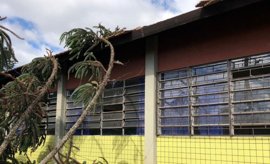 Educação libera recursos para recuperar escolas atingidas pelo temporal
. Foto:SEED